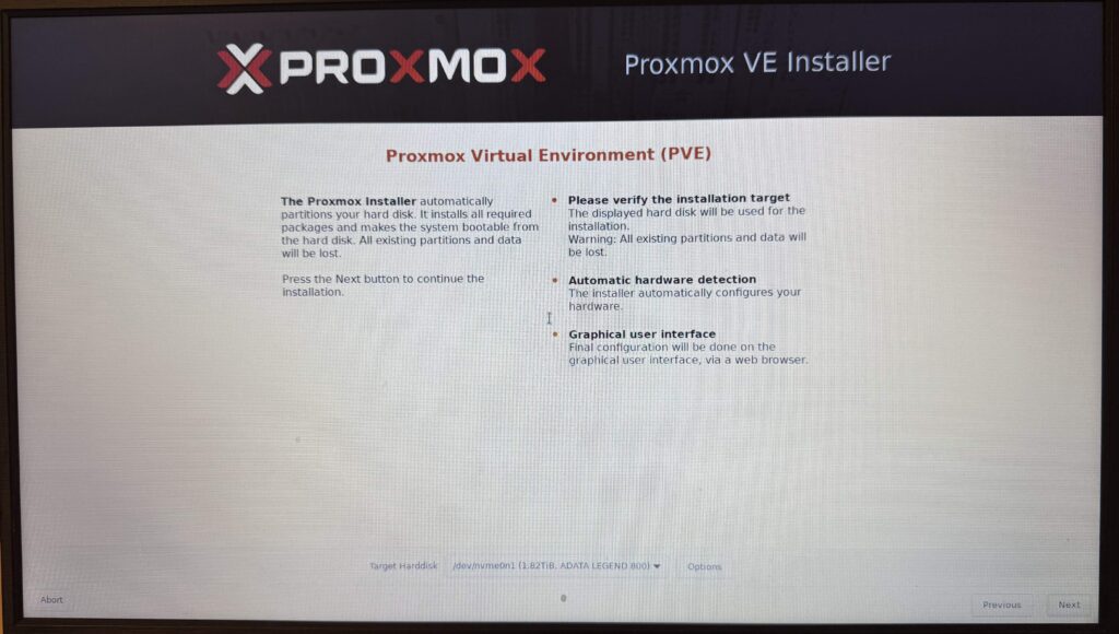 Proxmox VE 8.4をインストールするディスクの指定画面