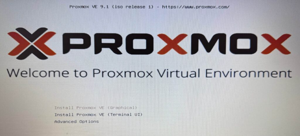Proxmox インストール Install Proxmox VE (Graphical)